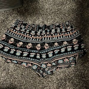 FLORAL PRINT SHORTS